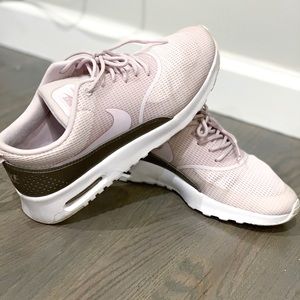 Nike Air Max Thea Lilac Purple Size 8 Like New